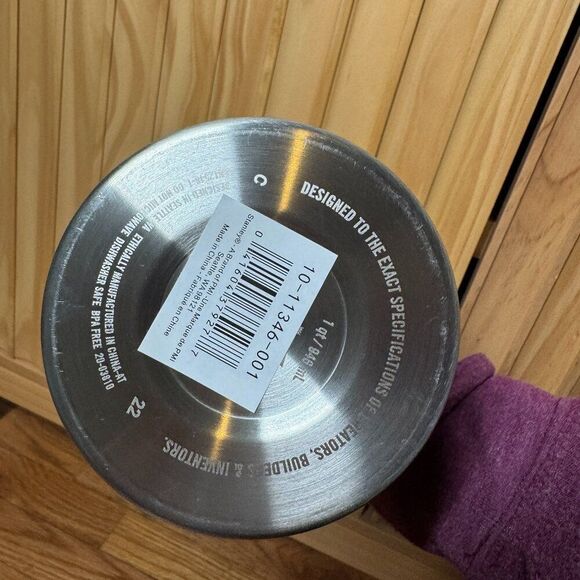 Stanley The‎ Legendary hammered green Classic Green Bottle 1 QT/ .94 L- has etch - Picture 5 of 5